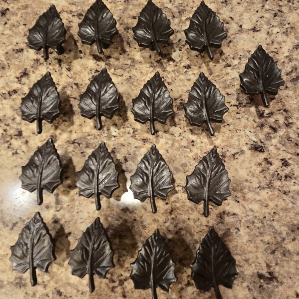 Bronze Metal Leaf Cabinet Pulls - Picture 2 of 5